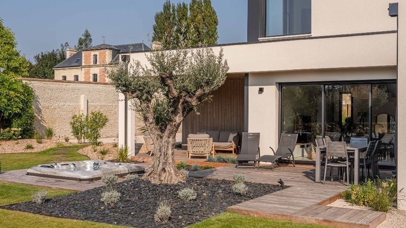 Réalisation aménagement paysager complet — Solution Bâti Vert